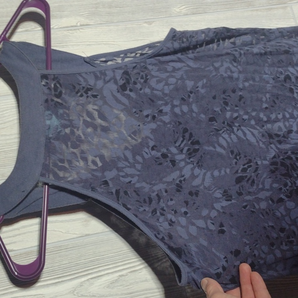 ✴️3 for $15: Cynthia Rowley Sheer Patterned Tank - Picture 5 of 13